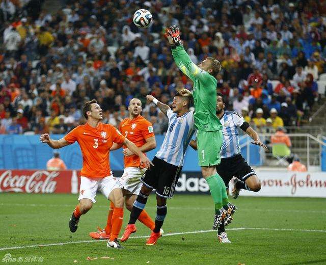 阿根廷荷兰-阿根廷荷兰点球大战球迷